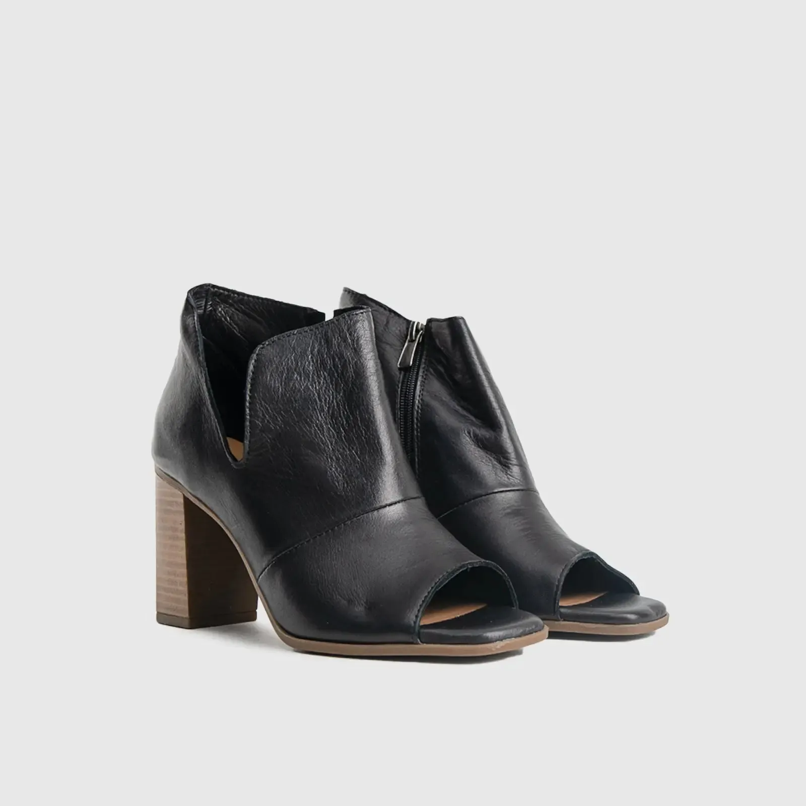 Comfort Block Heel Sandal 8331