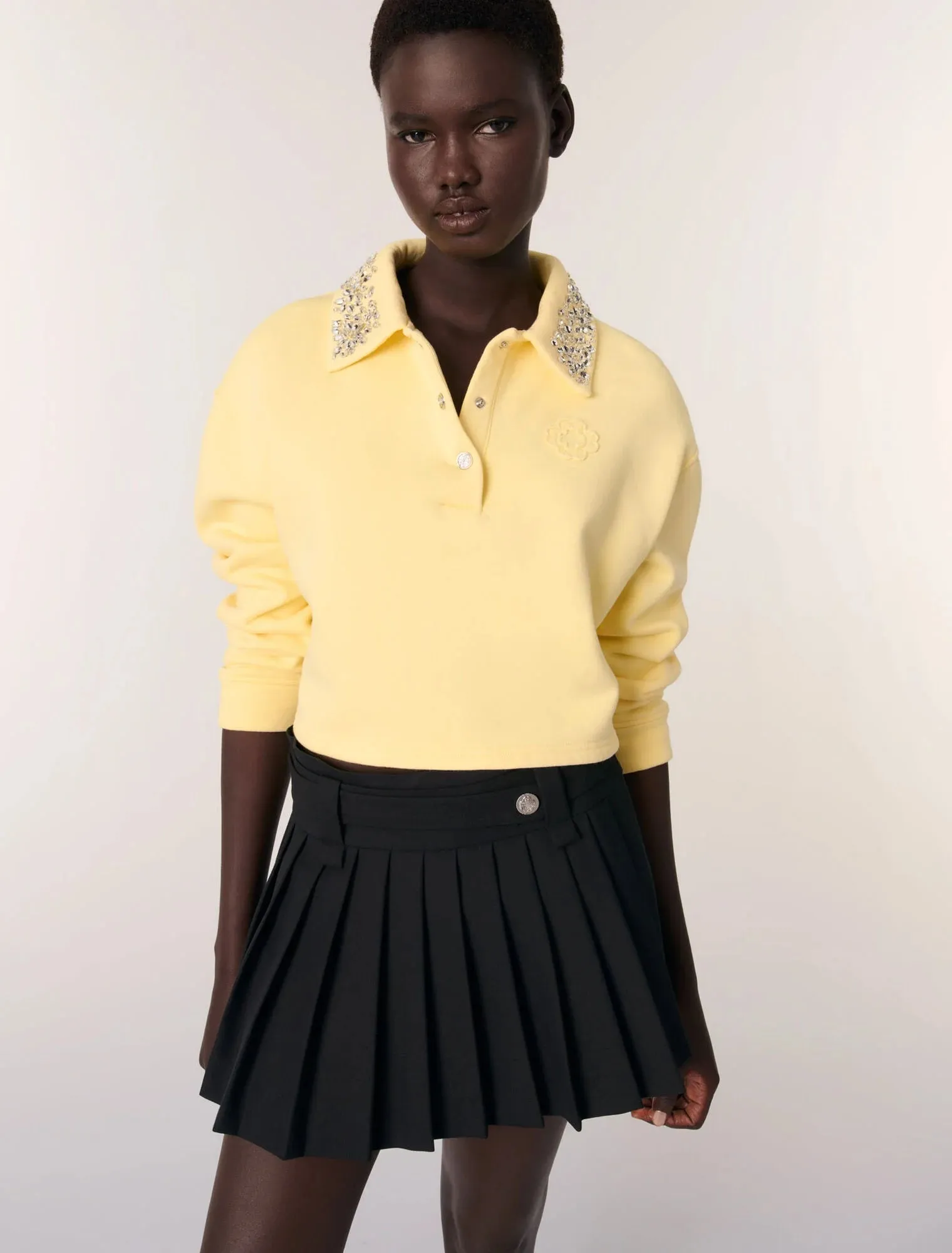 Short pleated skirt