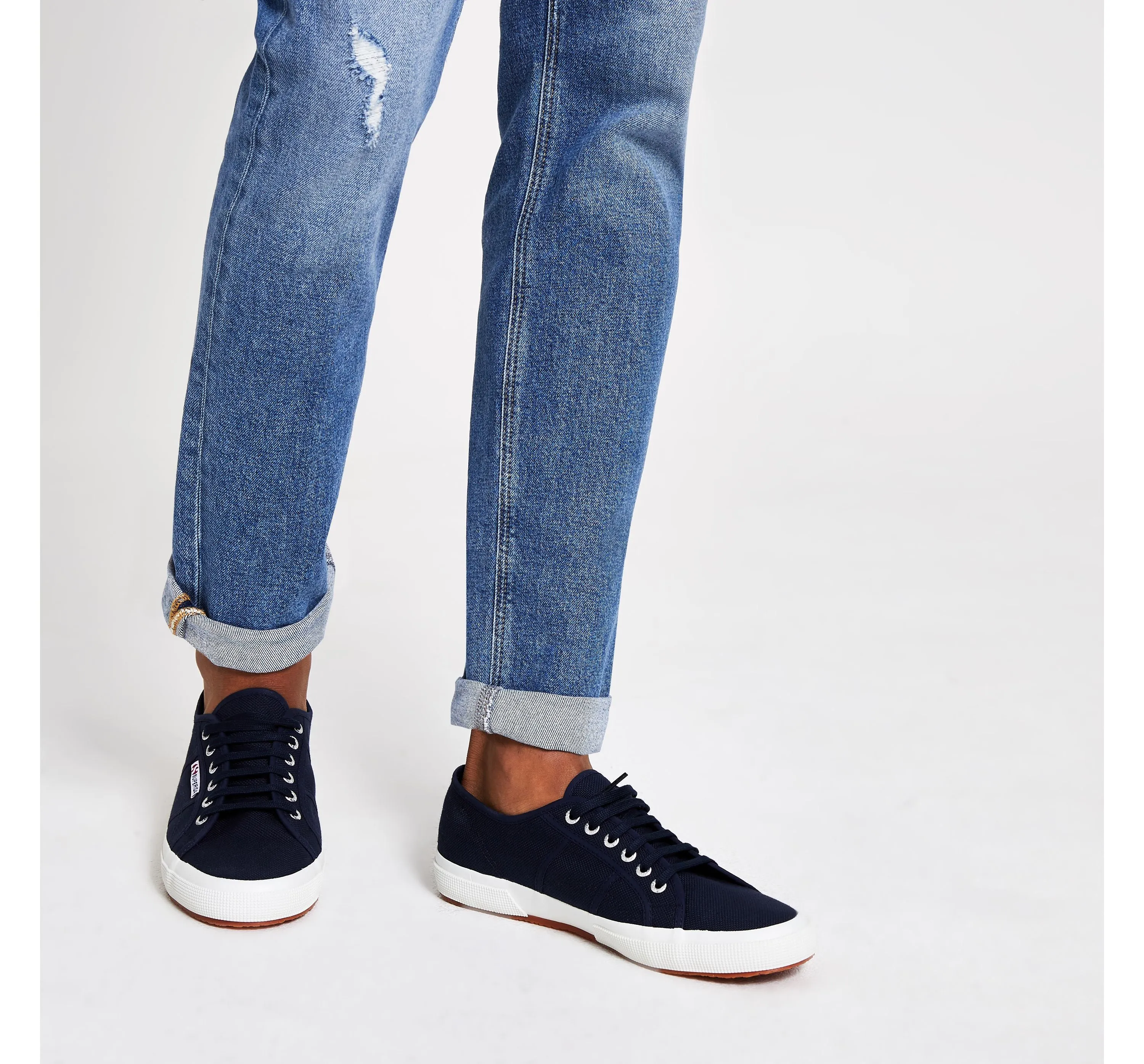 Superga 2750 Cotu Classic Unisex Lace Up Fashion Shoe Sneaker White Navy Canvas (39.5 (US Men's 7, US Women's 8.5) Medium, NAVY)