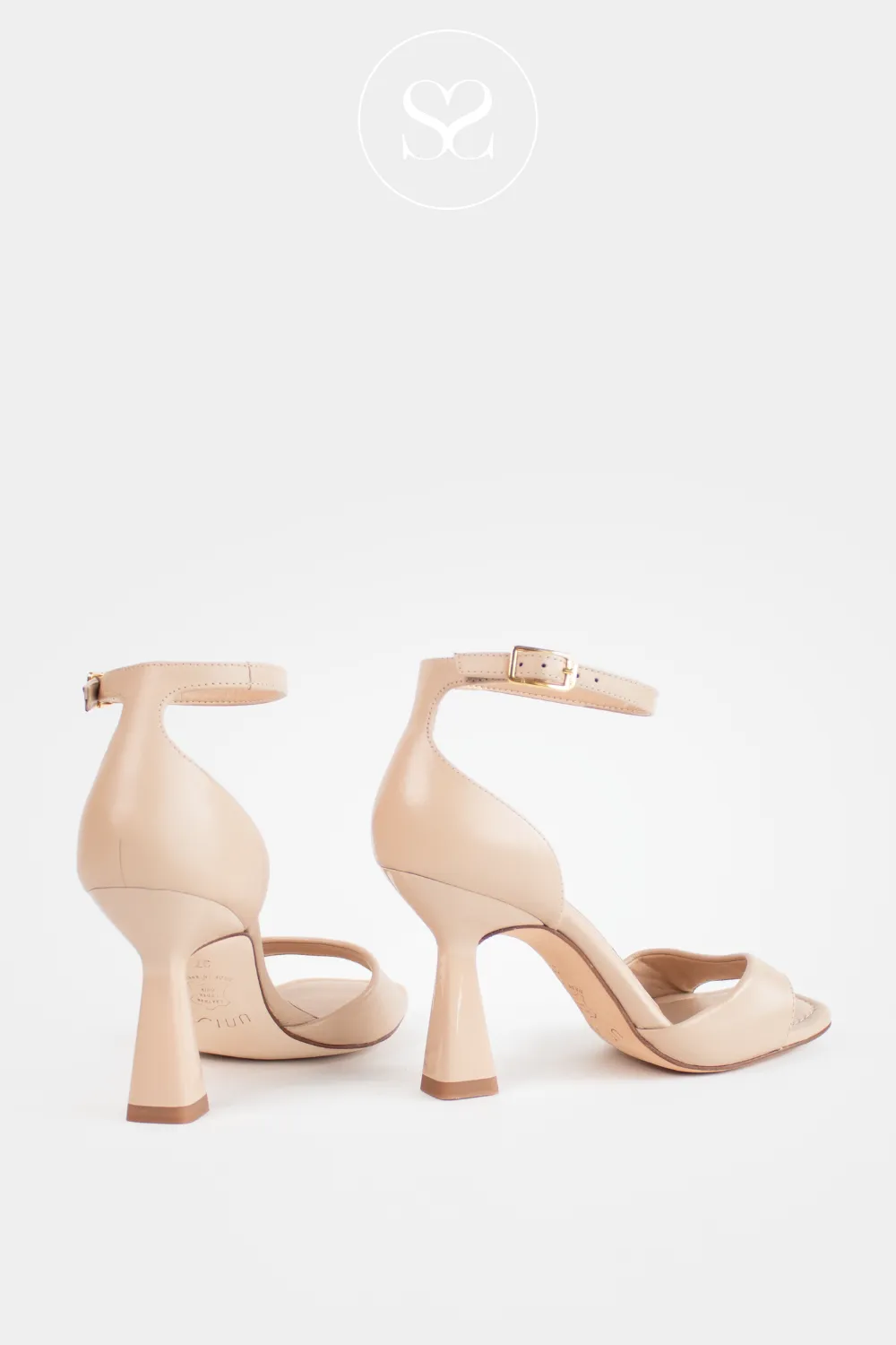 UNISA SAFIRA NUDE LEATHER BLOCK HEEL SANDALS