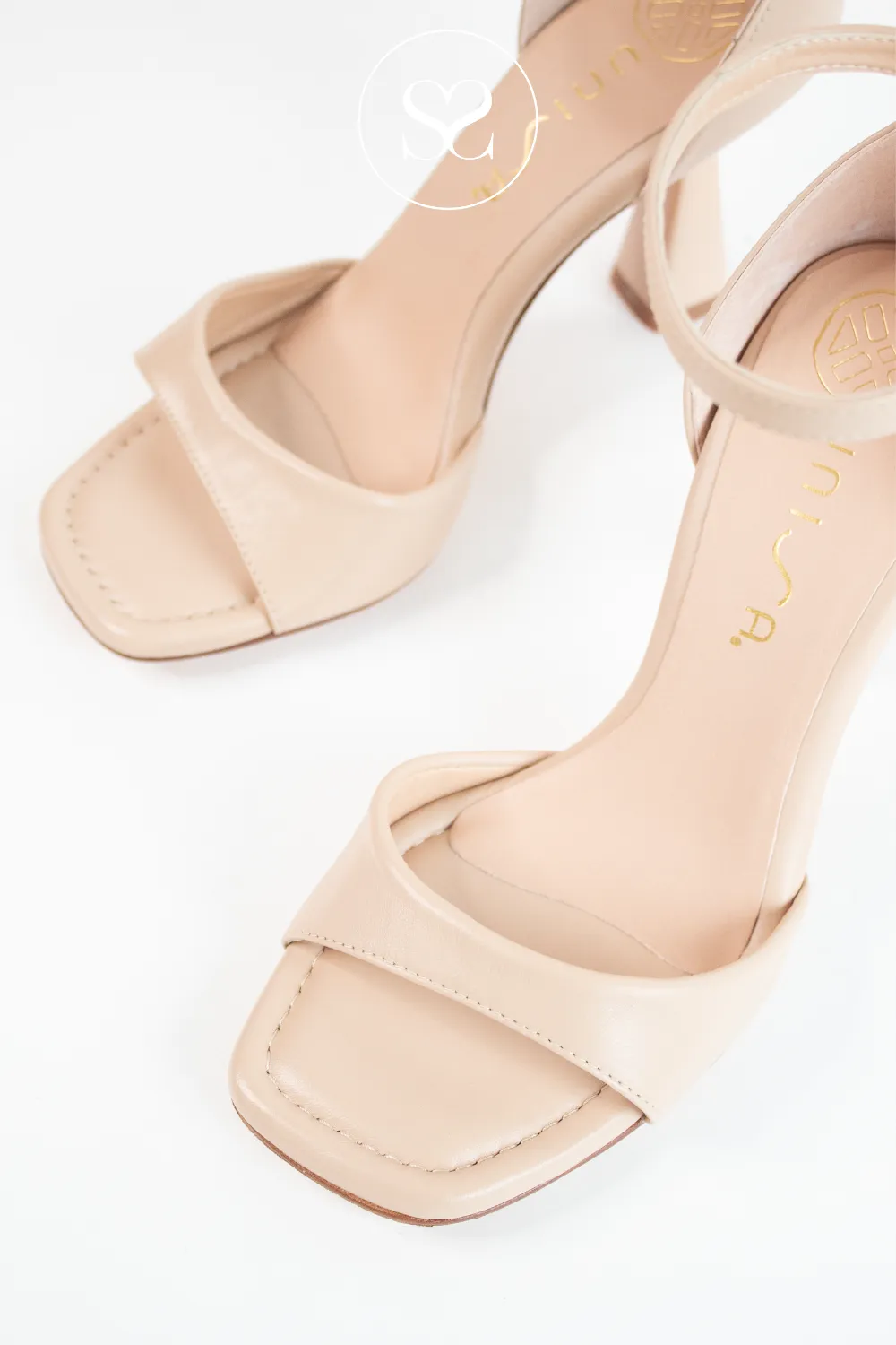 UNISA SAFIRA NUDE LEATHER BLOCK HEEL SANDALS